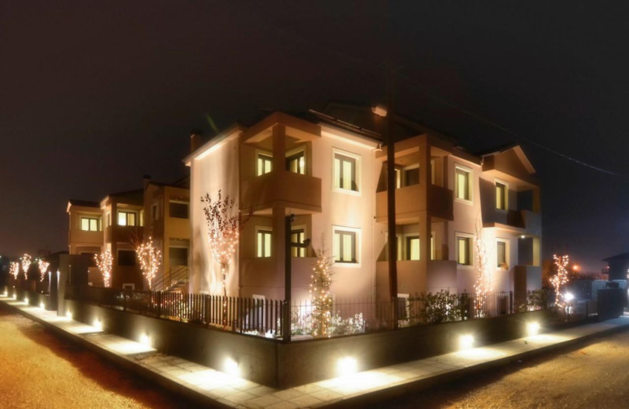 Ellopia Point Hotel Ioannina Bagian luar foto