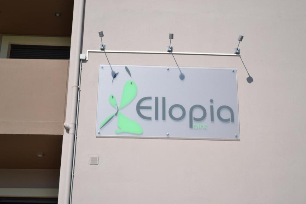 Ellopia Point Hotel Ioannina Bagian luar foto
