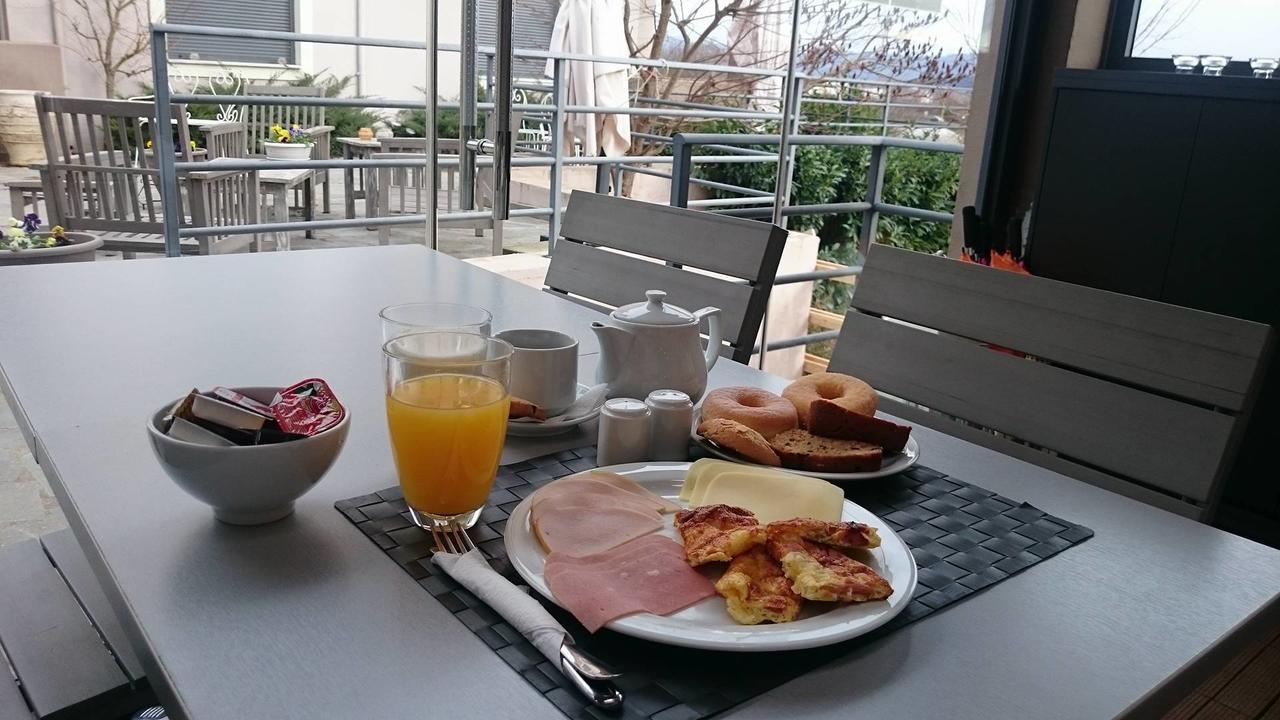 Ellopia Point Hotel Ioannina Bagian luar foto